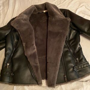 Never worn. Great condition. Size large, fits more like a medium!